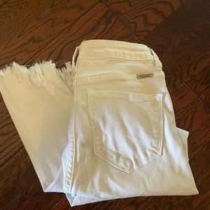 Kancan. White skinny ankle length jeans. Size 27.
